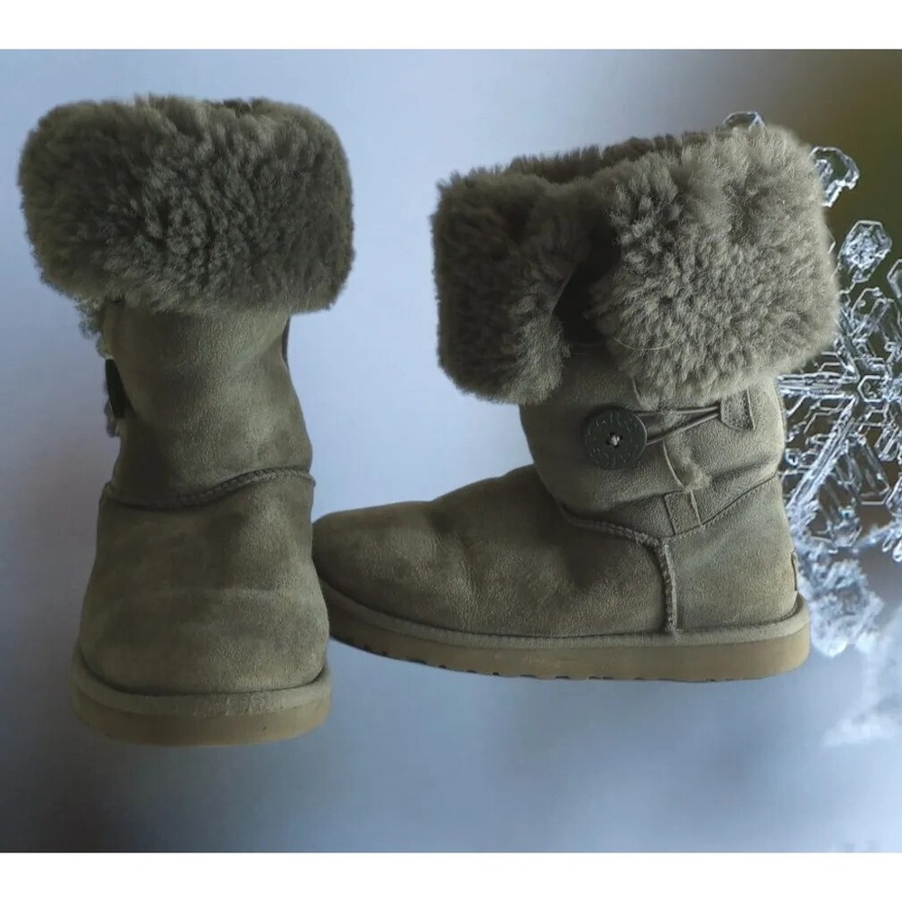 UGG Bailey Button Triplet Tall Boot Gray Suede Leather 1873 Fur Sheling Womens 7